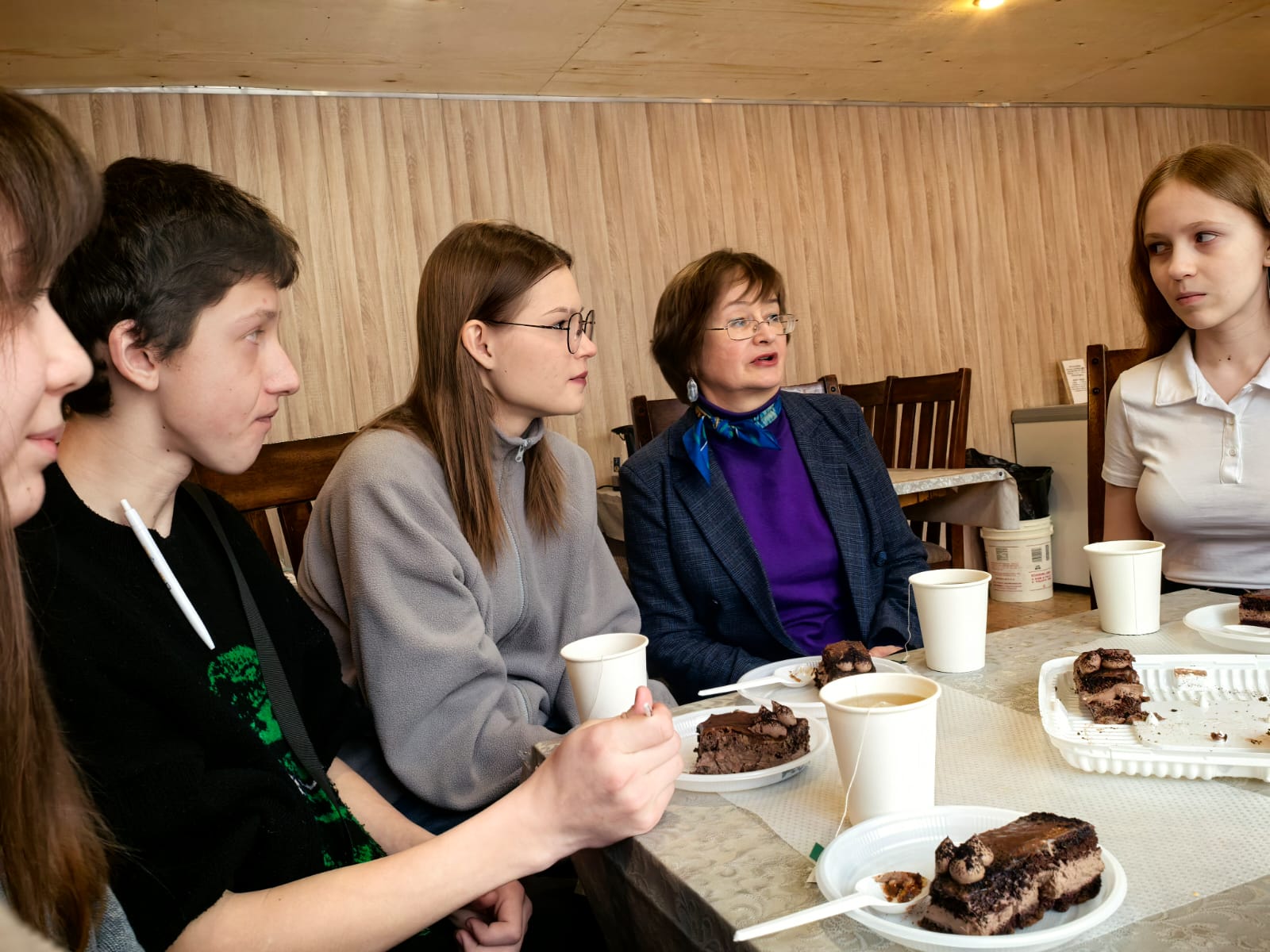 meeting-with-kids_april